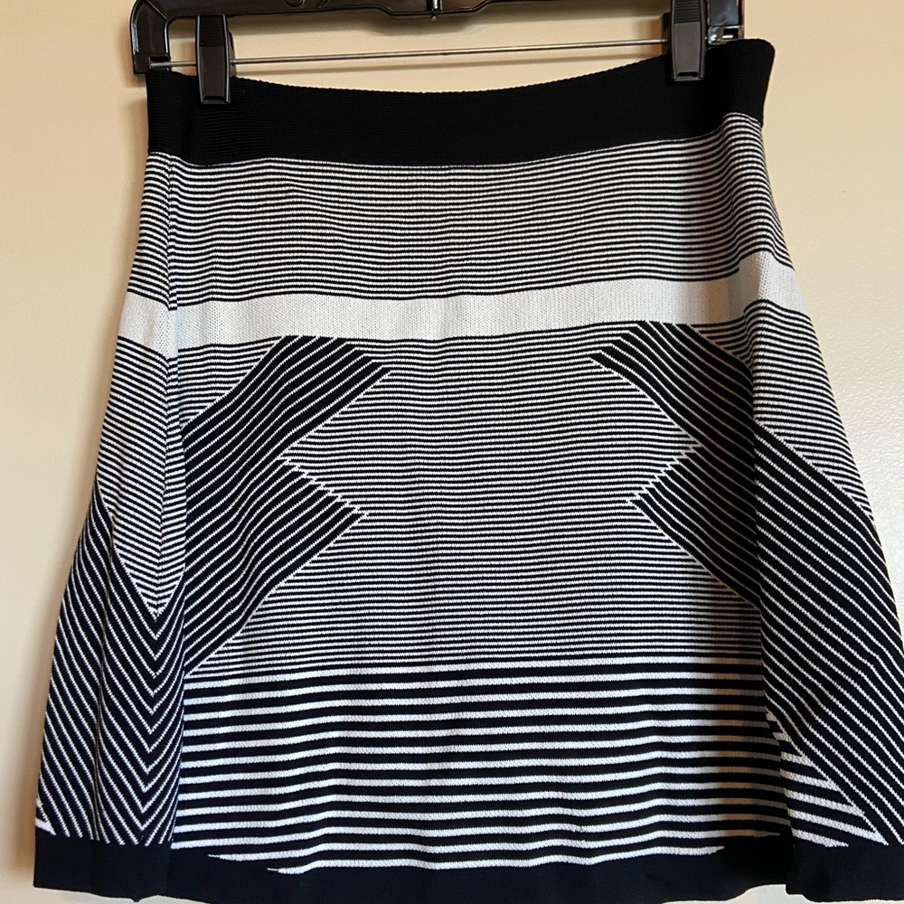 Olive & Oak Art Deco Skirt